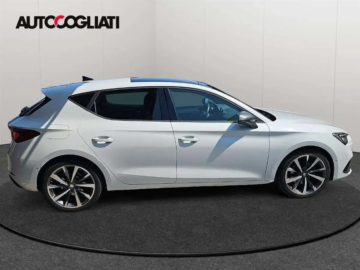 Usata Seat Leon FR 150 CV (110 kW) 2021 Bianco Berlina