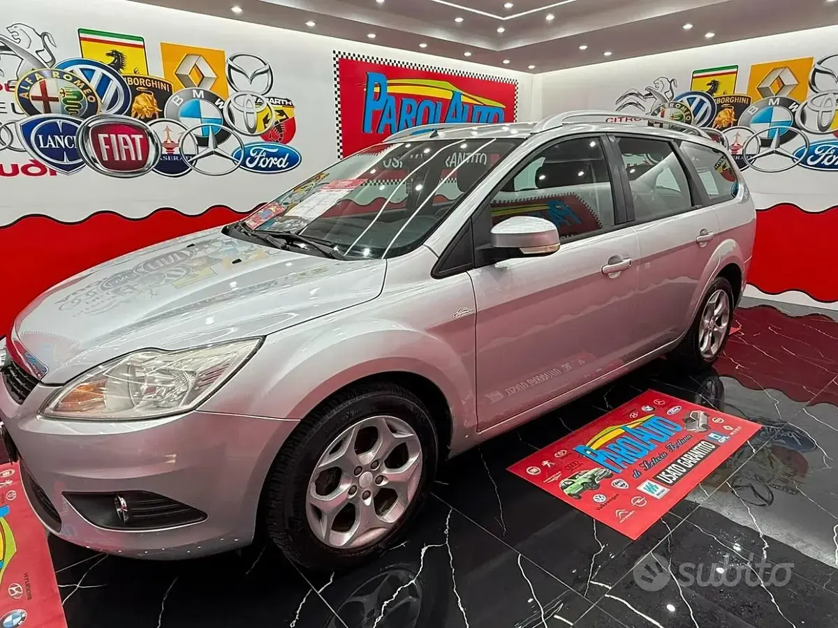 Usata Ford Focus 109 CV (80 kW) 2009 Grigio Station wagon