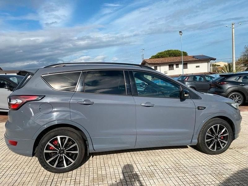 Usata Ford Kuga S 120 CV (88 kW) 2019 Grigio SUV