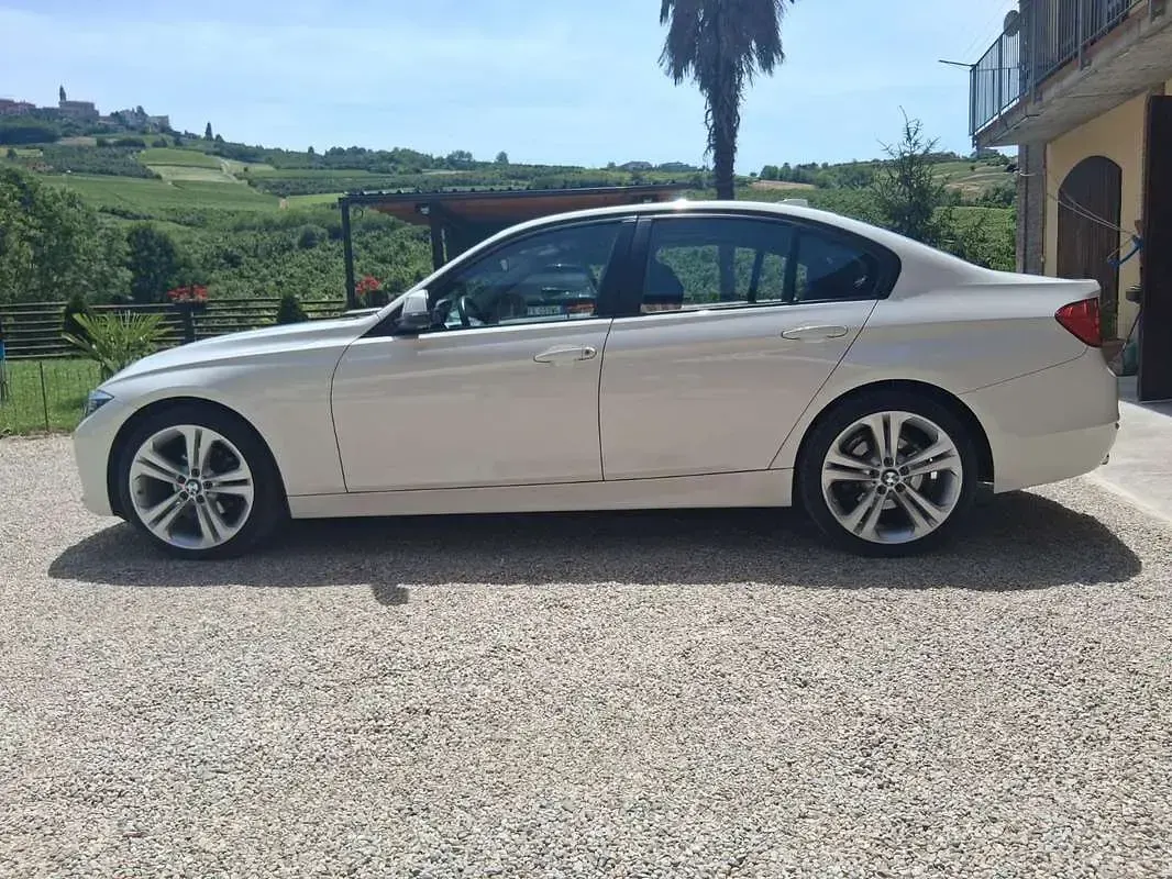Usata BMW 318 M Sport 143 CV (105 kW) 2015 Berlina