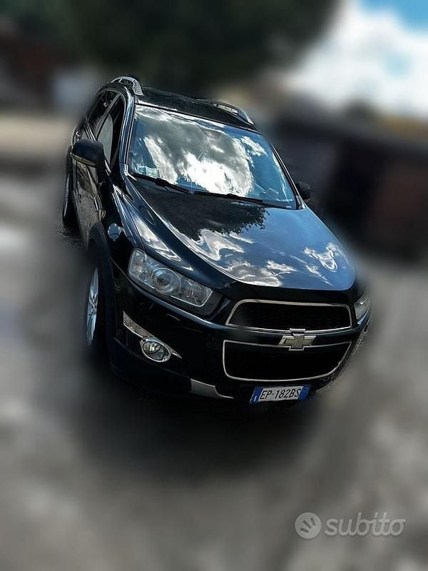 Nero Usata 2012 Chevrolet Captiva LTZ SUV | 9000 € (Molto cara) - Immagine 1/4