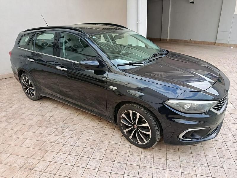 Usata Fiat Tipo Lounge 120 CV (88 kW) 2017 Nero Station wagon