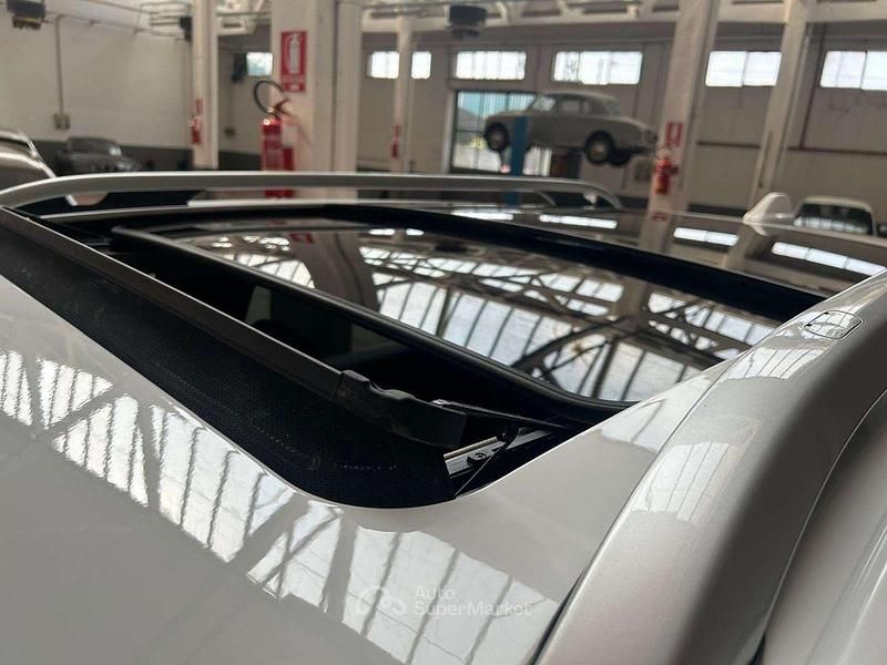 Usata Jeep Cherokee Limited 170 CV (125 kW) 2014 Bianco gelato SUV