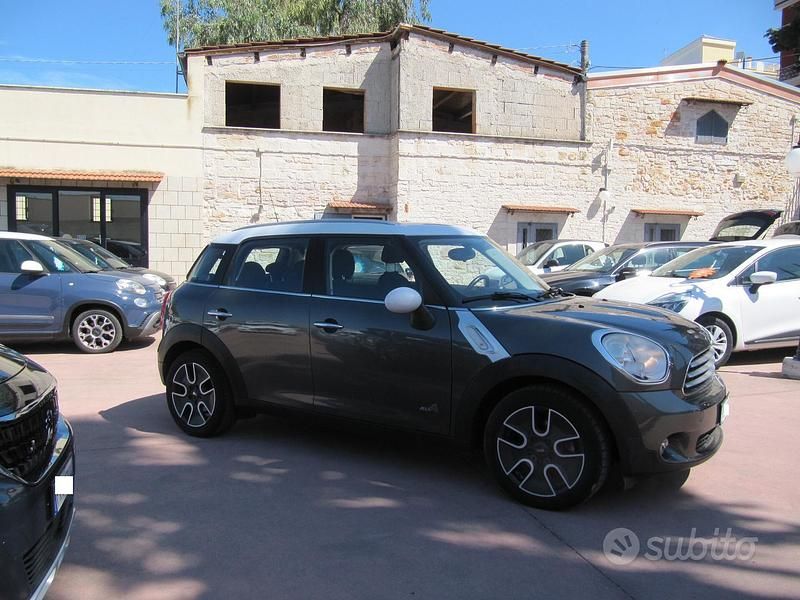 Usata Mini Cooper D Countryman 111 CV (81 kW) 2011 Grigio SUV