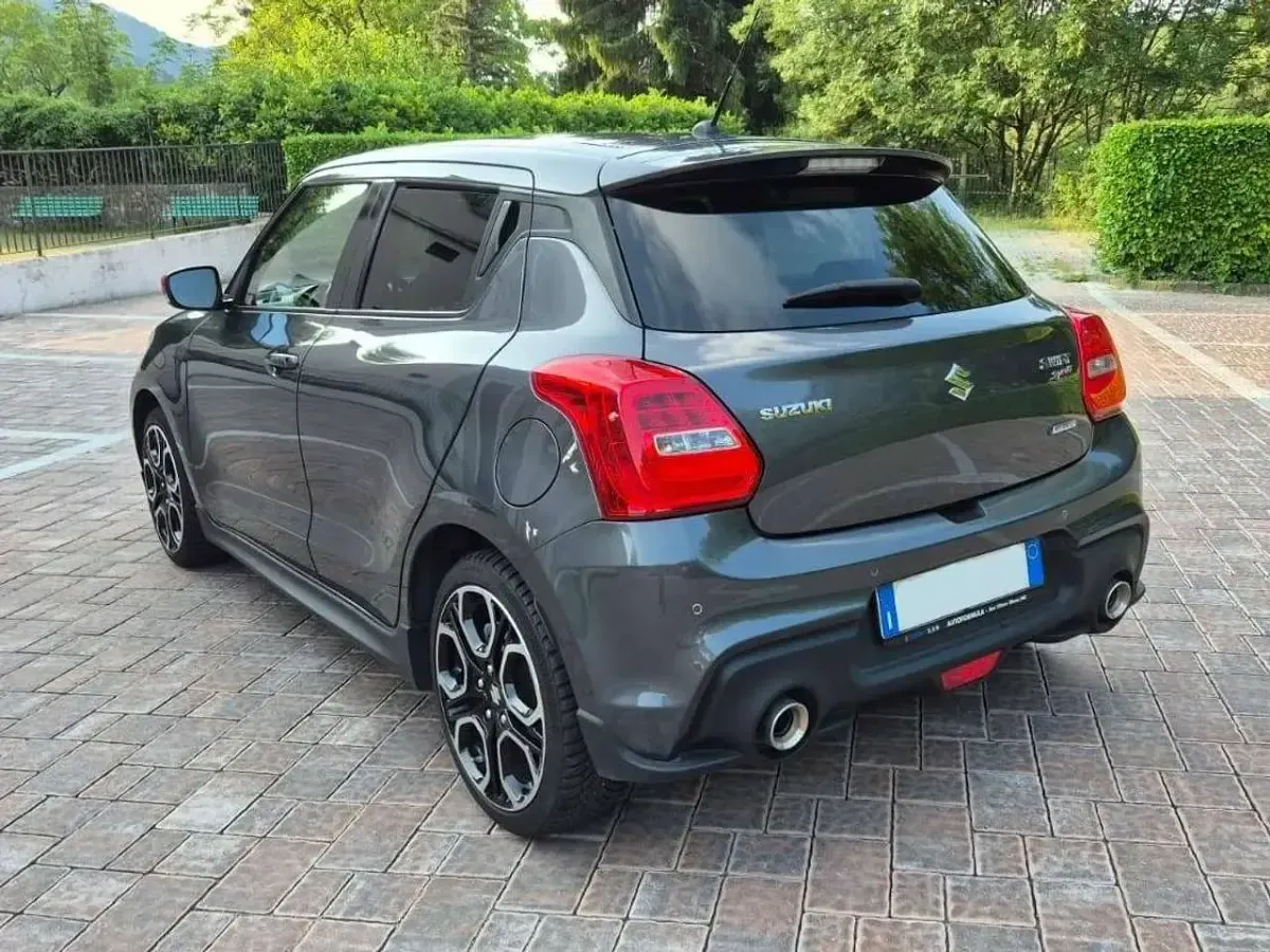 Usata Suzuki Swift Sport 129 CV (94 kW) 2022 Grigio londra met. Utilitaria