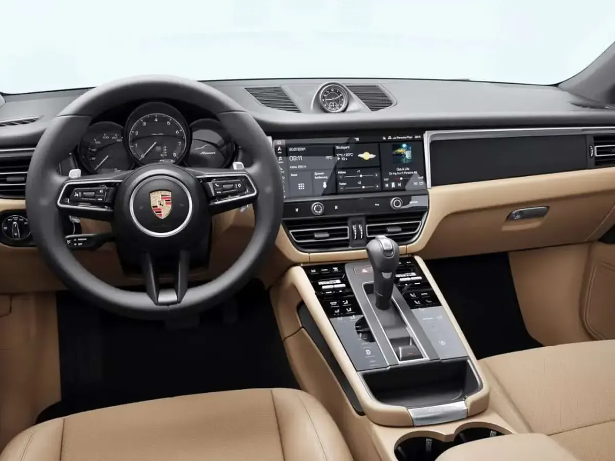 Usata Porsche Macan 265 CV (194 kW) 2023 Blu notte metallizzato SUV