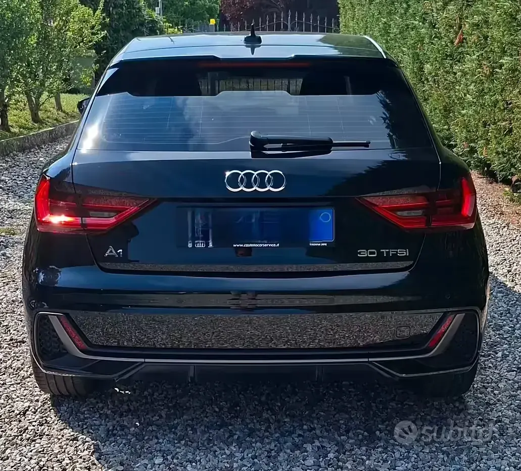 Usata Audi A1 S-Line 150 CV (110 kW) 2021 Nero SUV