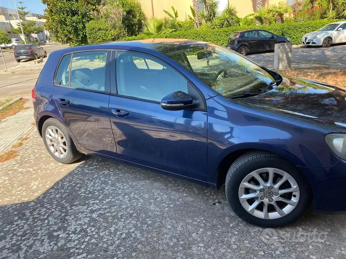 Usata VW Golf VII 105 CV (77 kW) 2012 Bluazzurro Berlina