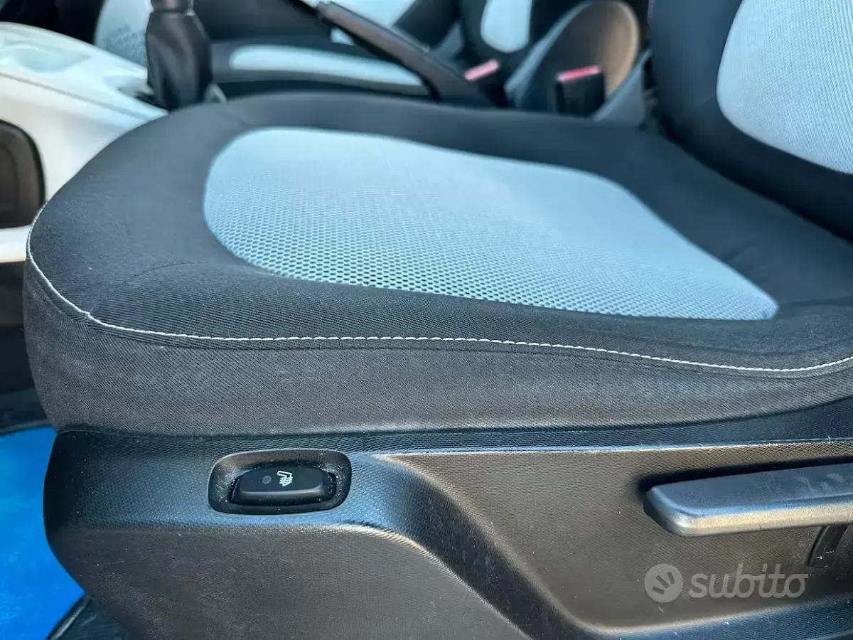 Usata Smart ForFour Passion 71 CV (52 kW) 2017 Bluazzurro Utilitaria