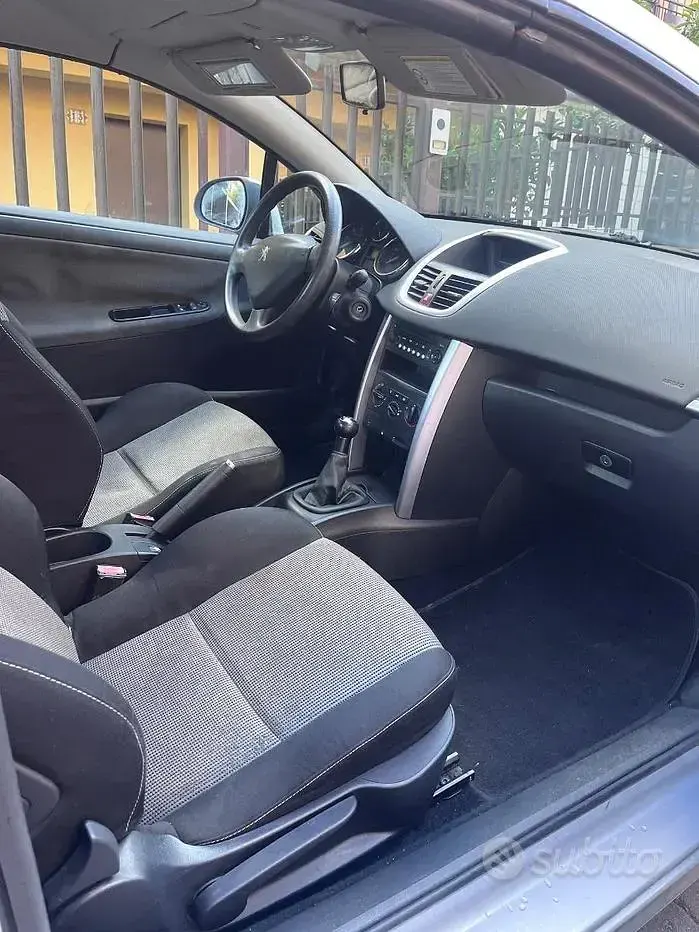Usata Peugeot 207 CC 109 CV (80 kW) 2007 Cabrio