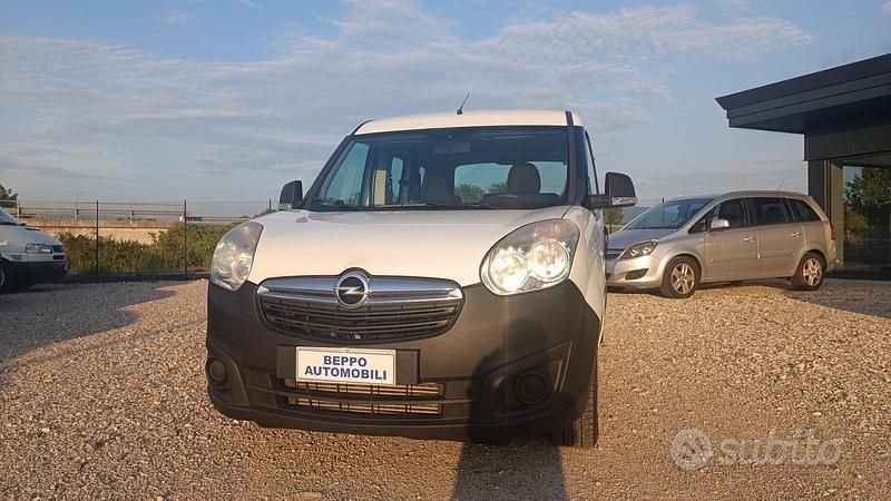 Usata Opel Combo 120 CV (88 kW) 2016 Bianco Monovolume