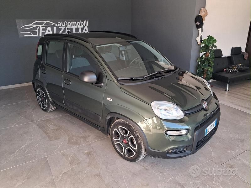 Usata Fiat Panda Cross Cross 70 CV (51 kW) 2021 Verde Utilitaria