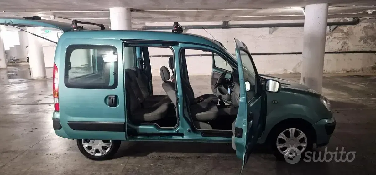 Usata Renault Kangoo 82 CV (60 kW) 2004 Bluazzurro Monovolume