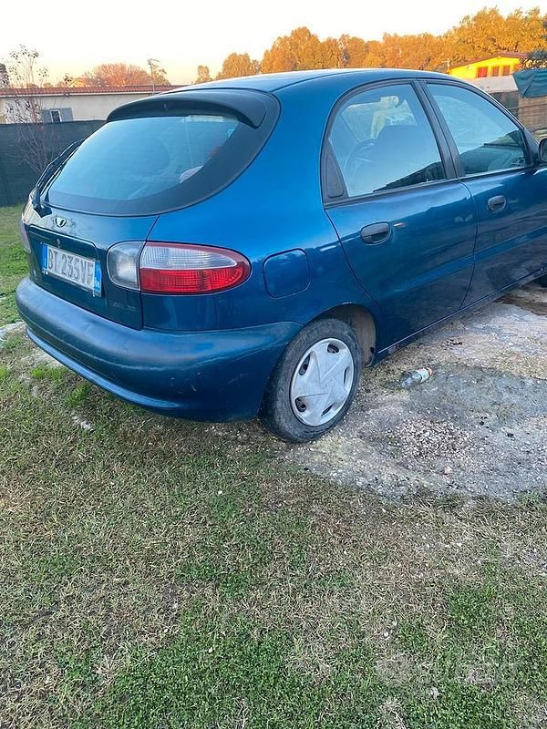 Usata Chevrolet Lanos 75 CV (55 kW) 2001 Berlina