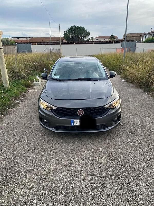 Usata Fiat Tipo 76 CV (55 kW) 2019 Grigio Berlina