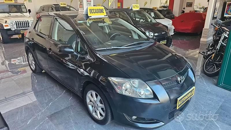 Usata Toyota Auris Sol 97 CV (71 kW) 2007 Nero Utilitaria