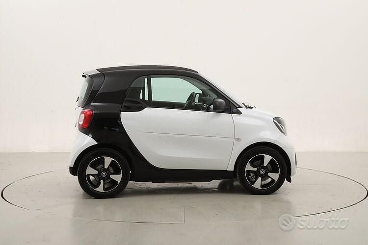 Usata Smart ForTwo Coupé Passion 60 kW (82 CV) 2022 Bianco Utilitaria
