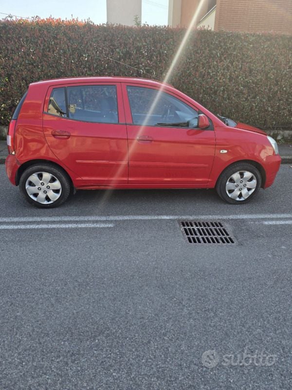 Gebraucht Kia Picanto 65 PS (47 kW) 2004 Rot Kleinwagen