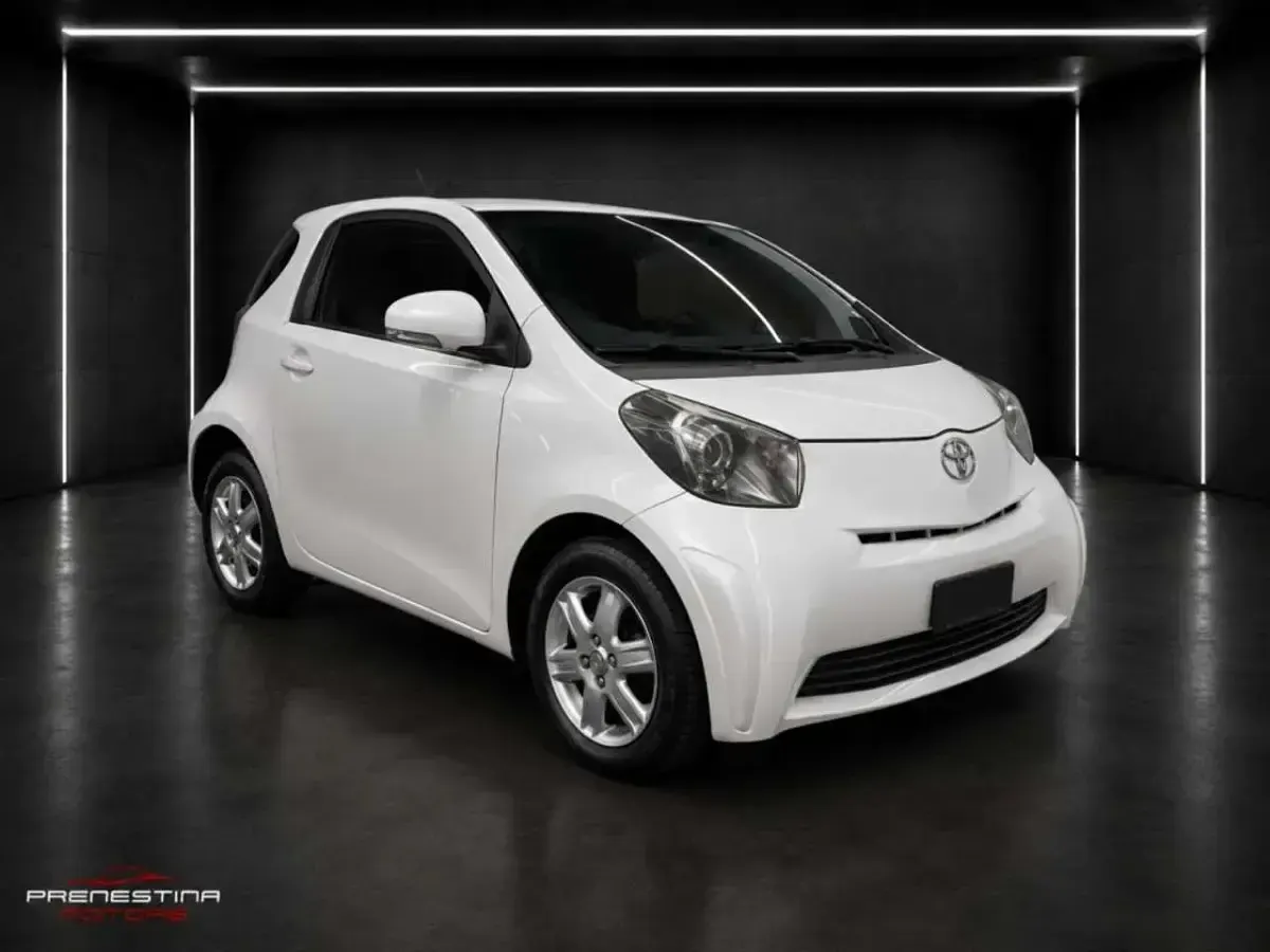 Usata Toyota iQ 68 CV (50 kW) 2009 Bianco Utilitaria