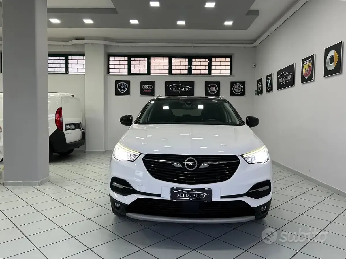 Usata Opel Grandland X Innovation 131 CV (96 kW) 2019 Bianco SUV