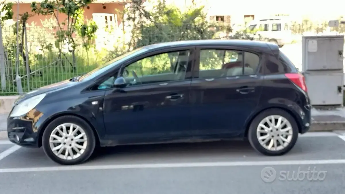 Usata Opel Corsa 80 CV (58 kW) 2009 Nero Utilitaria