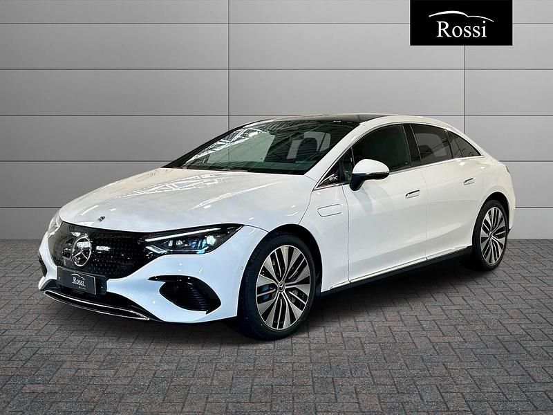 Bianco Nuova 2025 Mercedes EQE350 Tre volumi | 66.900 € (Buon prezzo) - Immagine 1/4