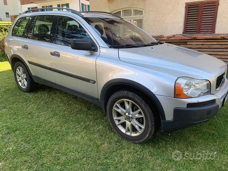 Usata Volvo XC90 163 CV (119 kW) 2005 Grigio SUV
