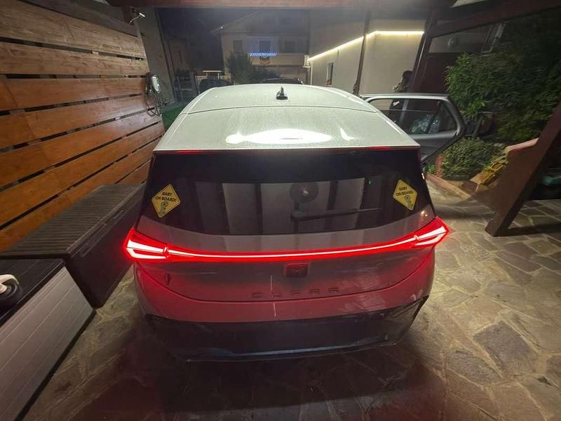 Usata Cupra Born 150 kW (204 CV) 2022 Grigio Utilitaria