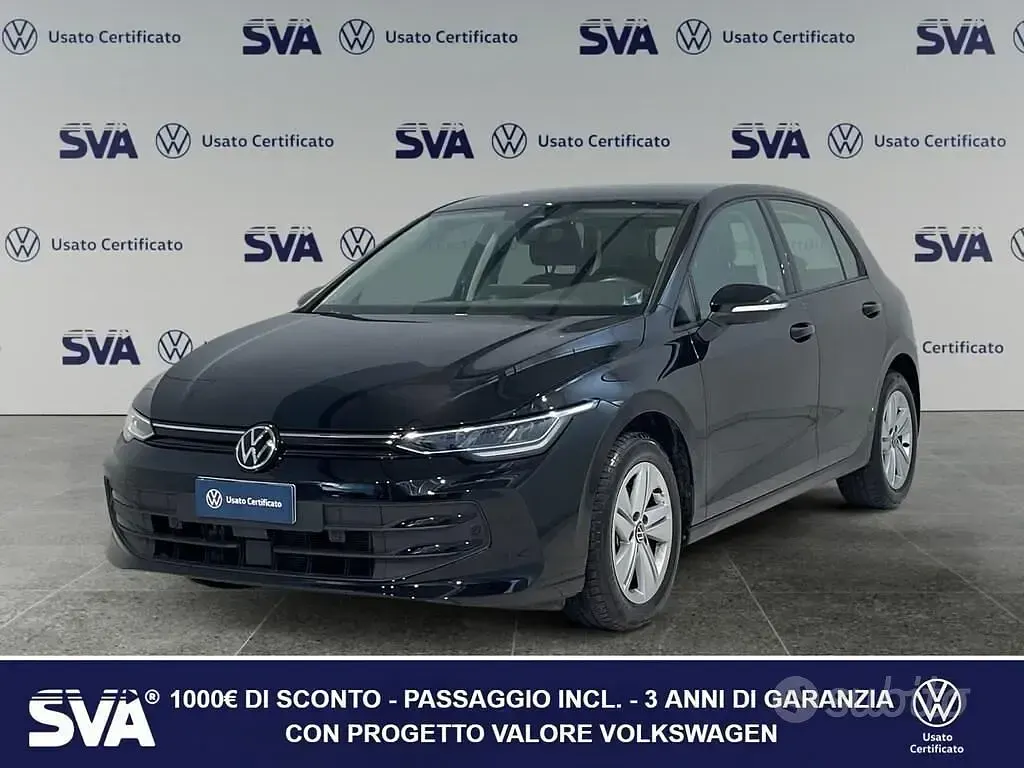 Usata VW Golf VIII Life 116 CV (85 kW) 2025 Nero Berlina