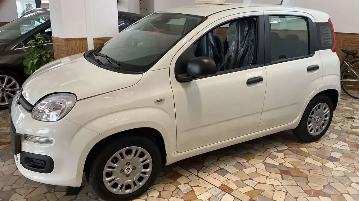 Nuova Fiat Panda S 69 CV (50 kW) 2025 Bianco Utilitaria
