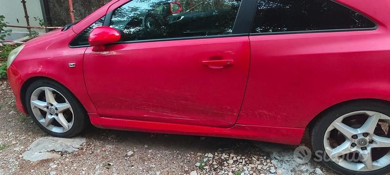 Usata Opel Corsa 125 CV (91 kW) 2008 Rosso Utilitaria