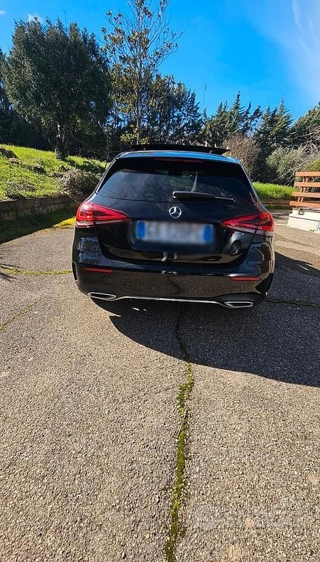 Usata Mercedes A180 Premium 136 CV (100 kW) 2019 Nero Berlina