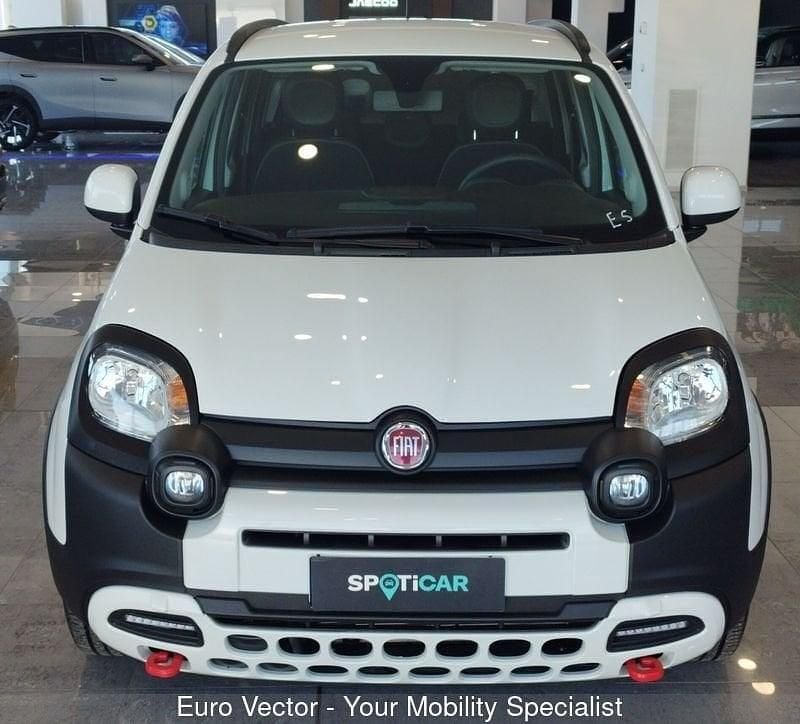 Usata Fiat Panda Cross Cross 69 CV (50 kW) 2024 Bianco Utilitaria