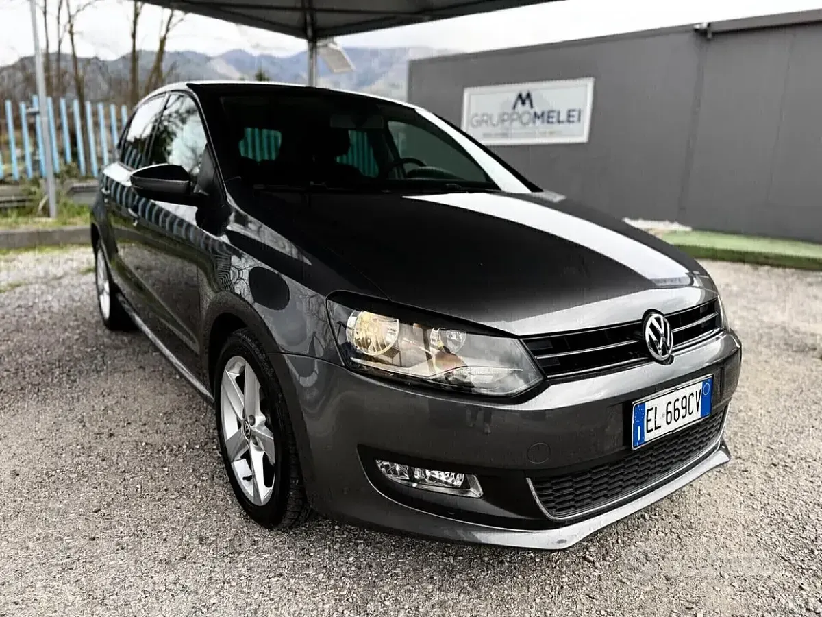 Usata VW Polo Highline 91 CV (66 kW) 2013 Grigio Utilitaria