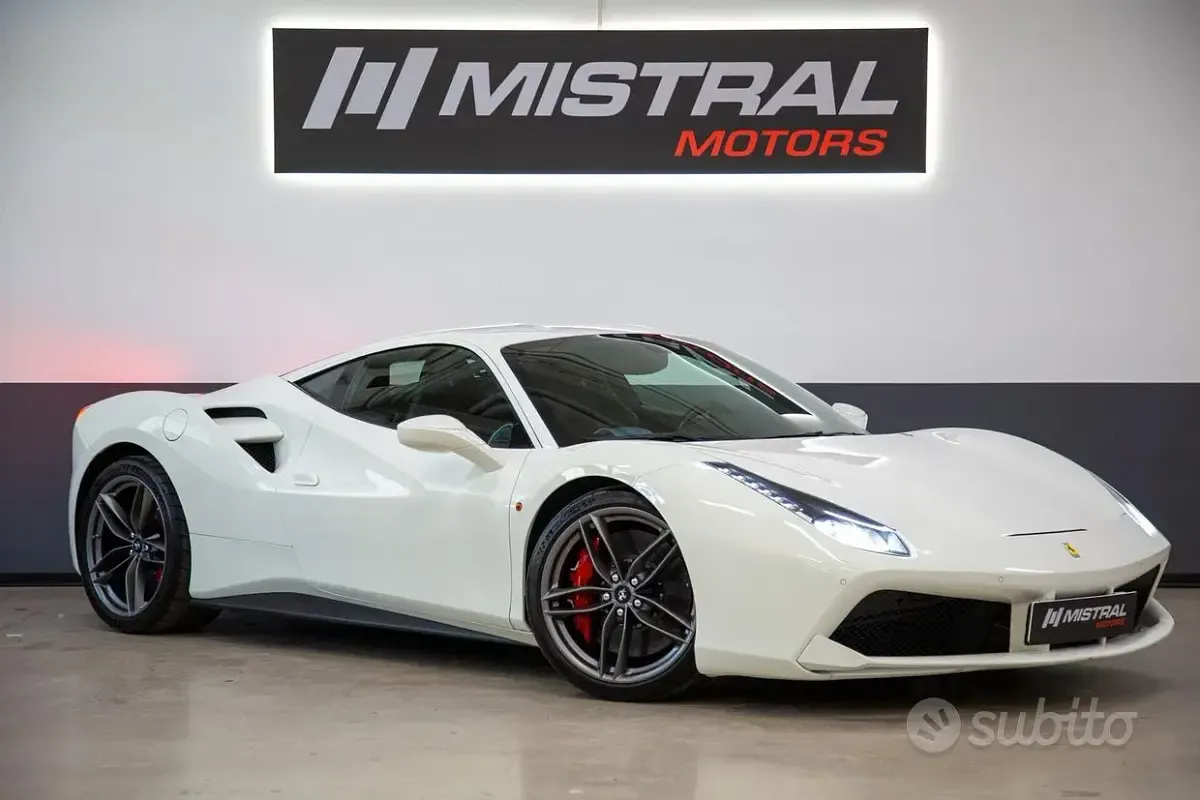 Usata Ferrari 488 670 CV (492 kW) 2016 Bianco Coupé
