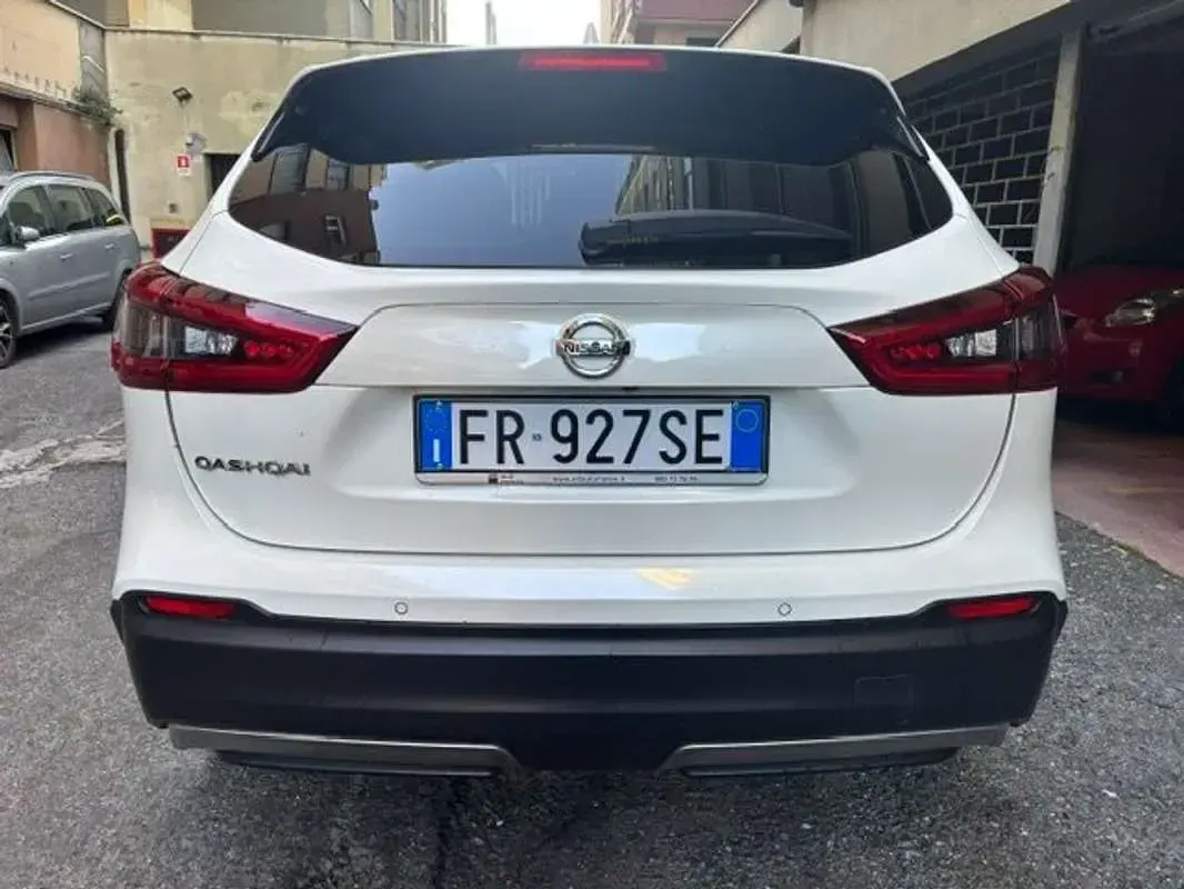 Używany Nissan Qashqai N-Connecta 110 KM (80 kW) 2018 Biały SUV