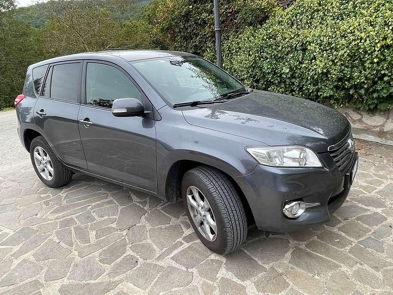 Usata Toyota RAV4 150 CV (110 kW) 2010 Grigio SUV