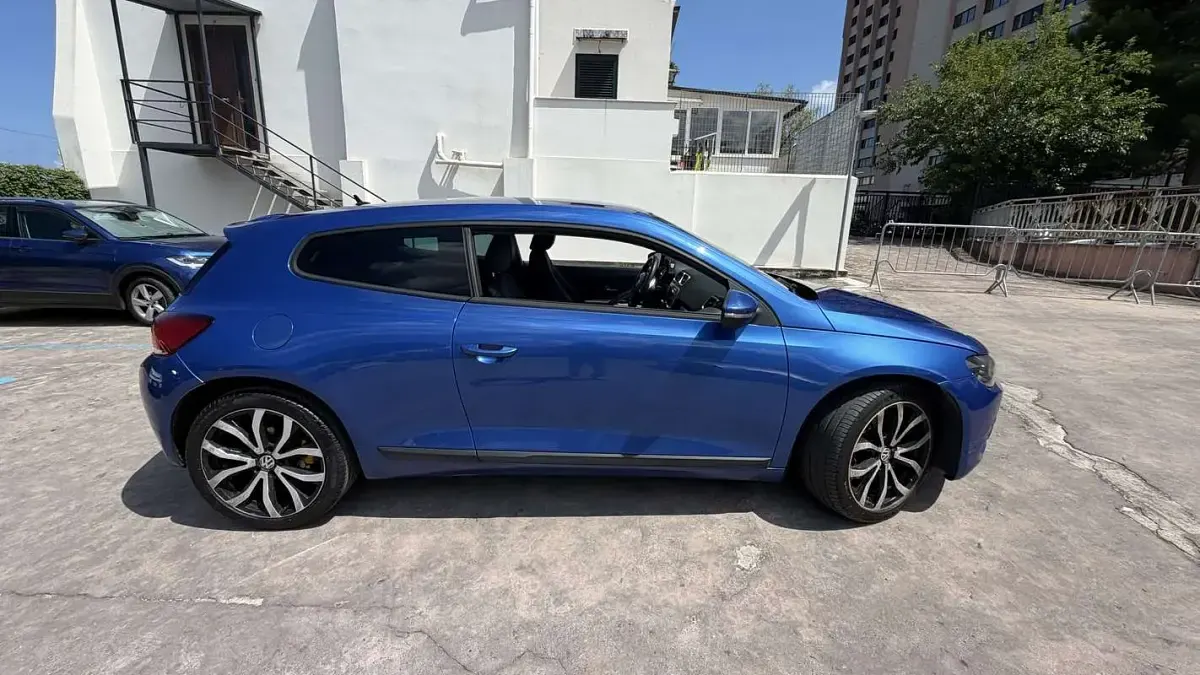 Usata VW Scirocco 160 CV (117 kW) 2011 Bluazzurro Coupé