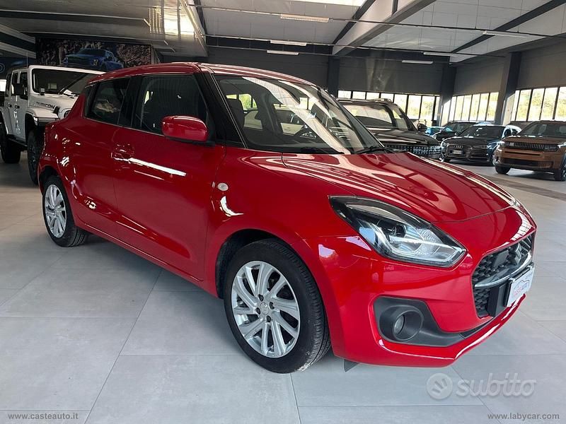 Usata Suzuki Swift 83 CV (61 kW) 2020 Rosso Utilitaria