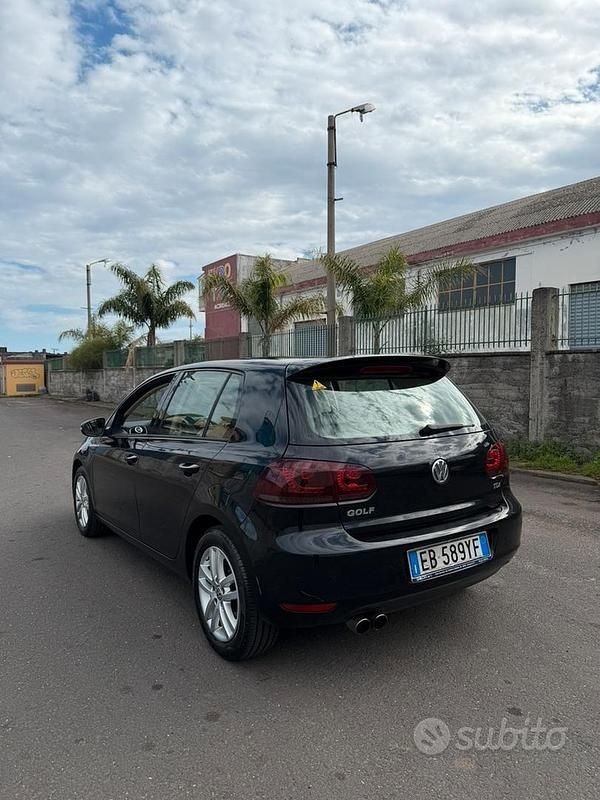 Usata VW Golf VI Highline 105 CV (77 kW) 2010 Nero Utilitaria