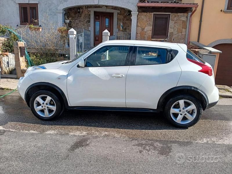 Usata Nissan Juke Visia 94 CV (69 kW) 2014 Bianco SUV