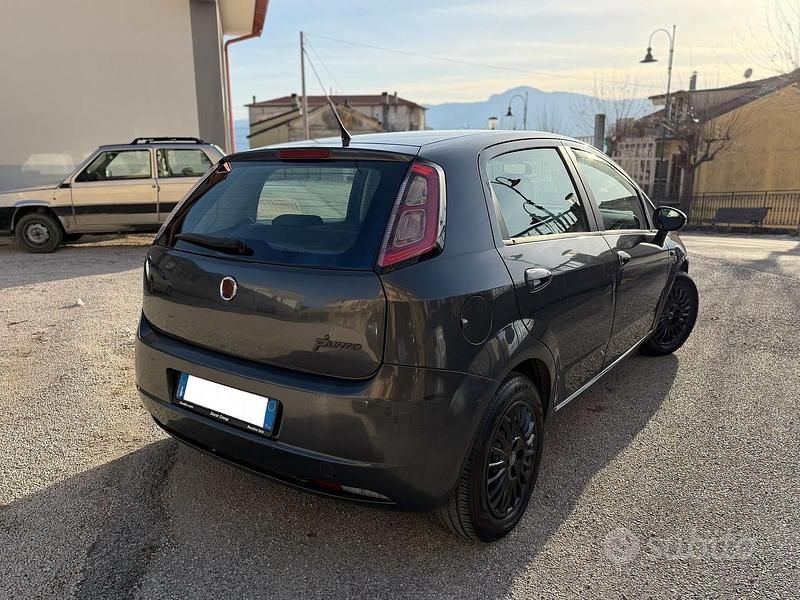 Usata Fiat Grande Punto 75 CV (55 kW) 2008 Grigio Utilitaria