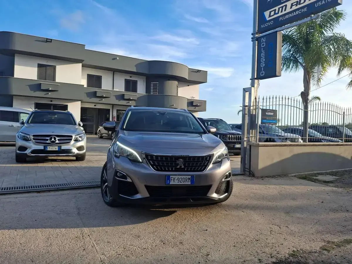 Usata Peugeot 3008 Allure 120 CV (88 kW) 2017 Grigio SUV