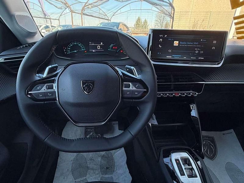 Nuova Peugeot 208 Style 101 CV (74 kW) 2025 Bianco okenite Utilitaria