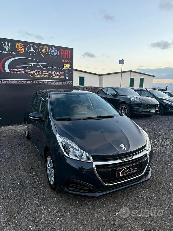 Usata Peugeot 208 Active 68 CV (50 kW) 2016 Grigio Utilitaria