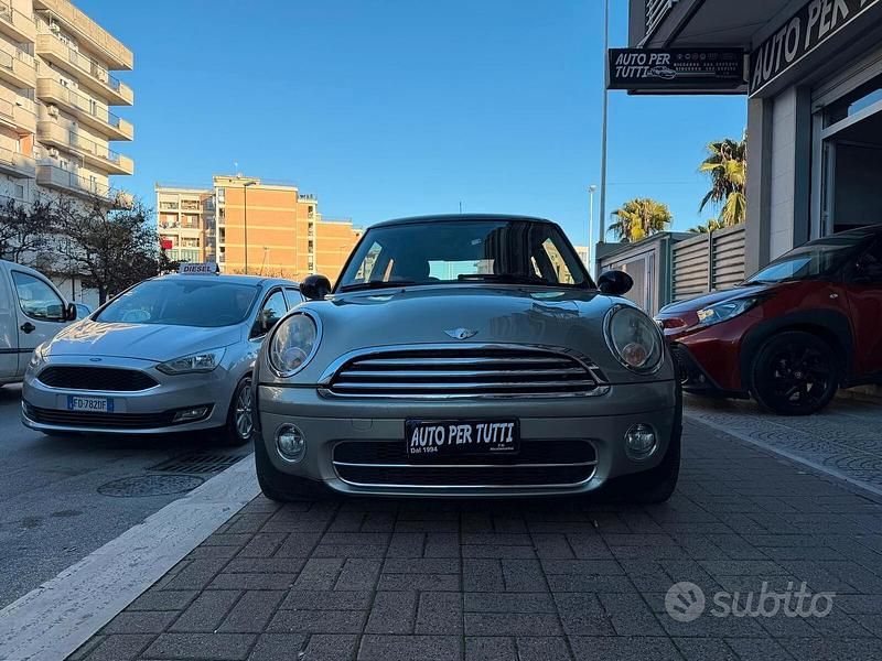 Usata Mini Cooper D Hype 109 CV (80 kW) 2008 Grigio Utilitaria