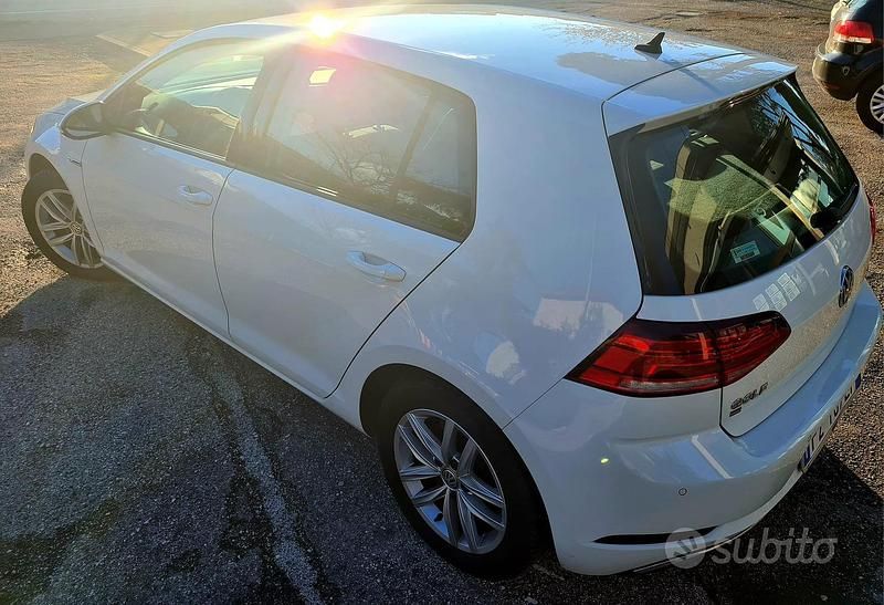 Usata VW Golf VIII 2020 Bianco Berlina