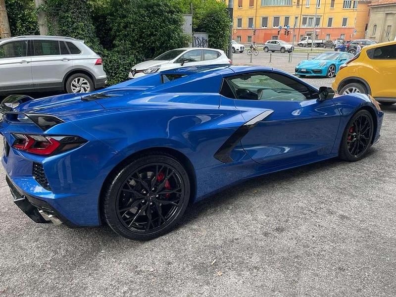 Usata Corvette Stingray 481 CV (353 kW) 2023 Ellhart lake blu metallic Cabrio