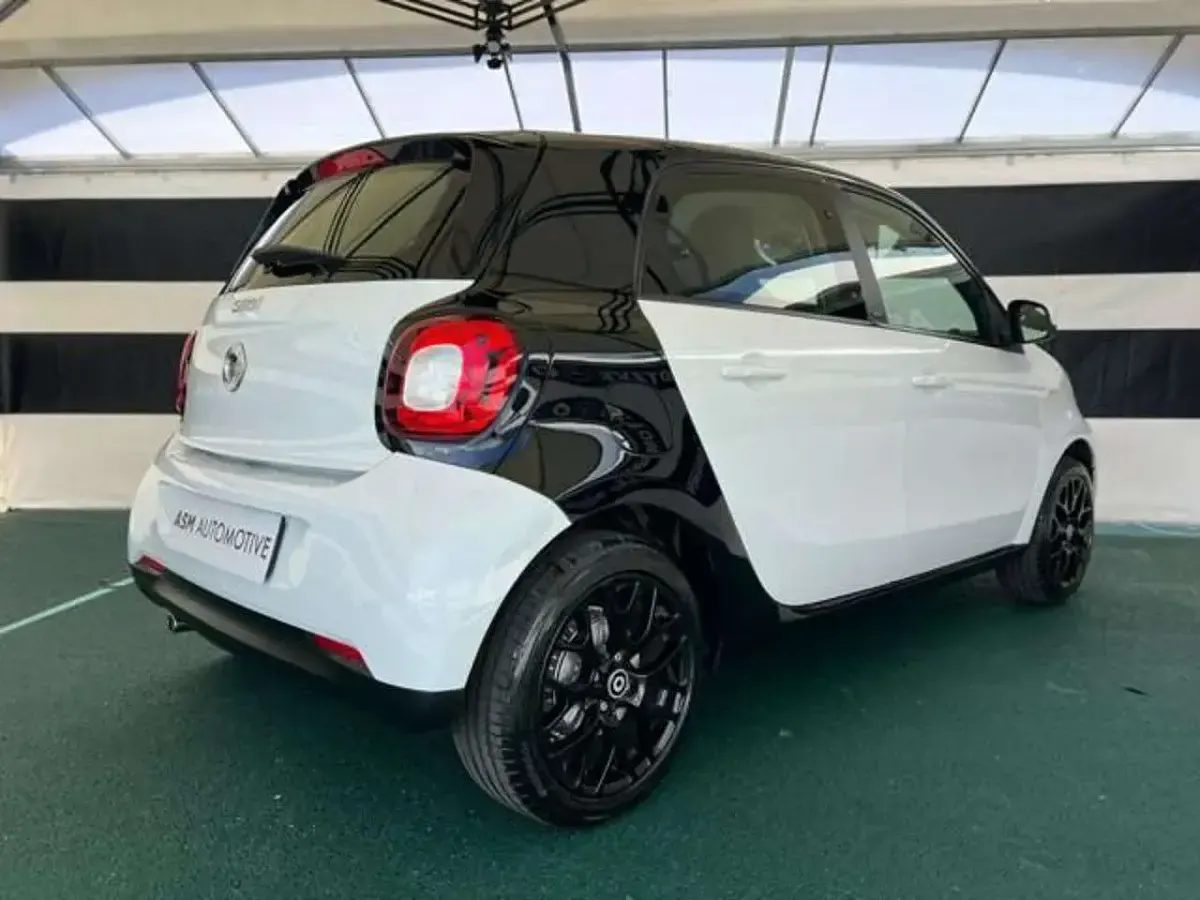 Usata Smart ForFour Passion 90 CV (66 kW) 2018 Bianco Utilitaria
