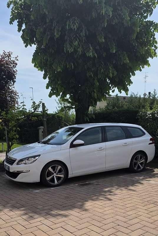 Usata Peugeot 308 SW Business-Line 120 CV (88 kW) 2015 Station wagon